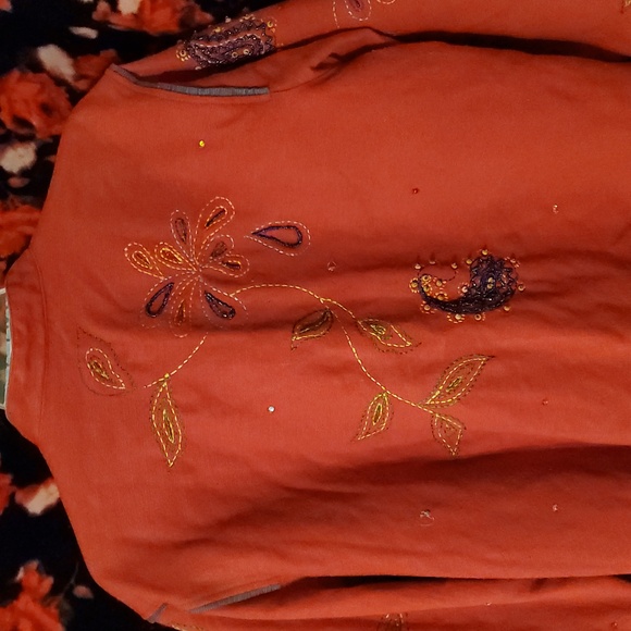 💖🍁Embroidered Red Jacket - Picture 7 of 9